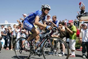 Richard Virenque au Puy Mary lors du tour de France 2004 Richard Virenque au Puy Mary lors du tour de France 2004